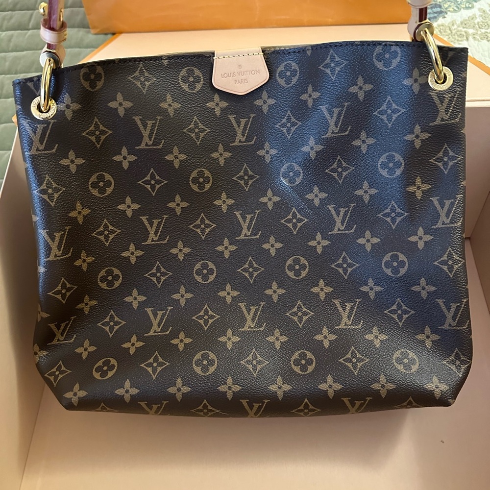Louis Vuitton Graceful PM